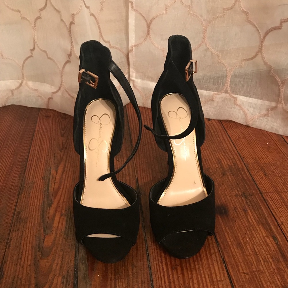 Jessica Simpson high heels